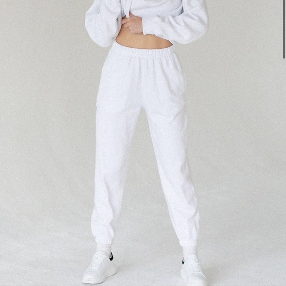 Akire Sport Better Than Sweats White NWT